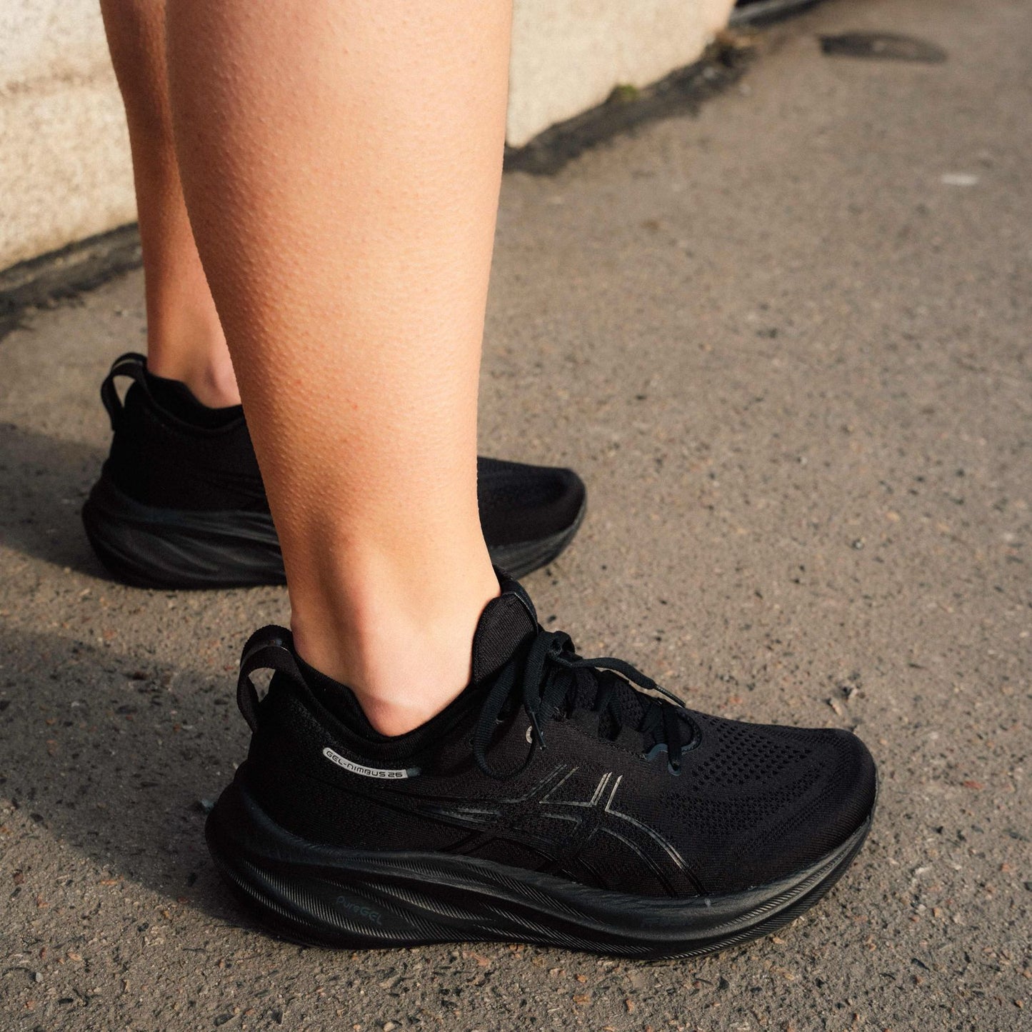 ASICS Gel-Nimbus 27 CARBON/MOJAVE